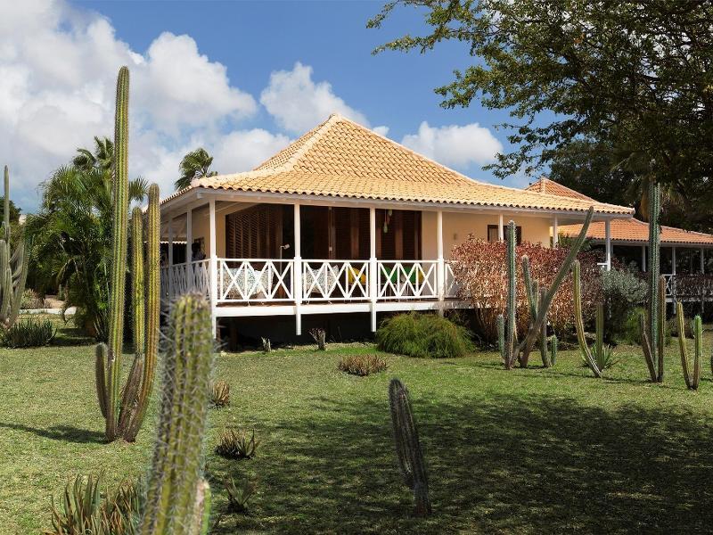 Papagayo Beach Resort (Adults Only) Willemstad Exteriér fotografie